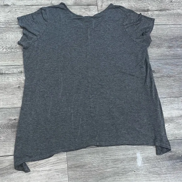 Women’s lightweight Summer Sequin Design gray plus size Top - Picture 5 of 5